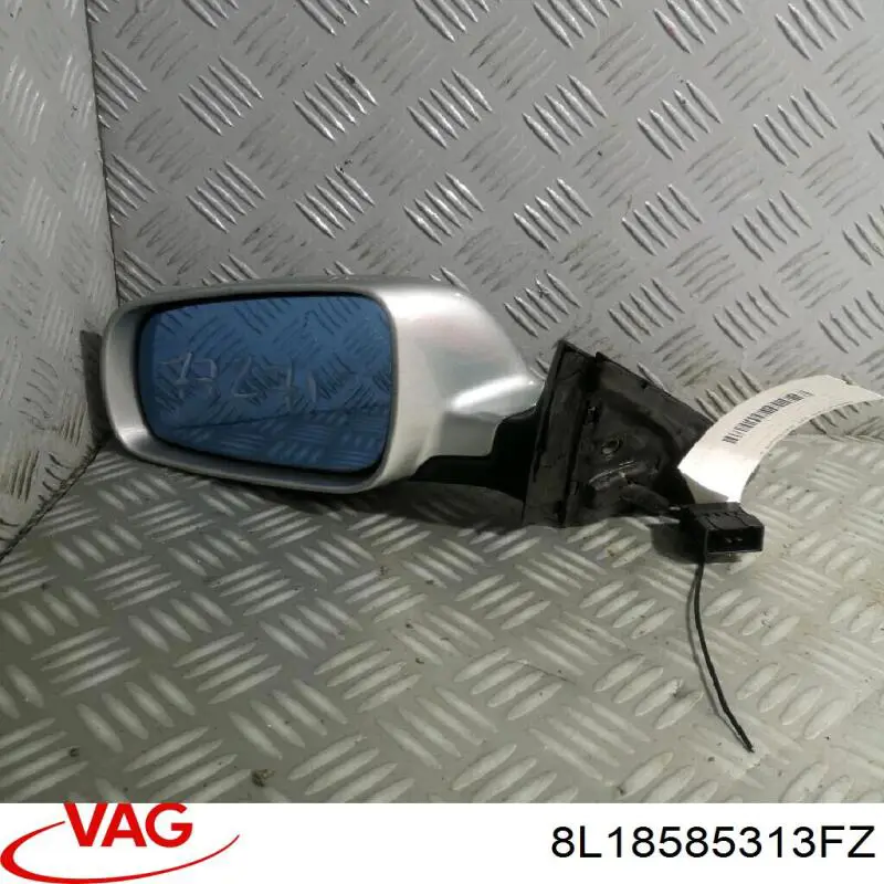 Do koszyka 8L18585313FZ VAG Lusterko wsteczne lewe