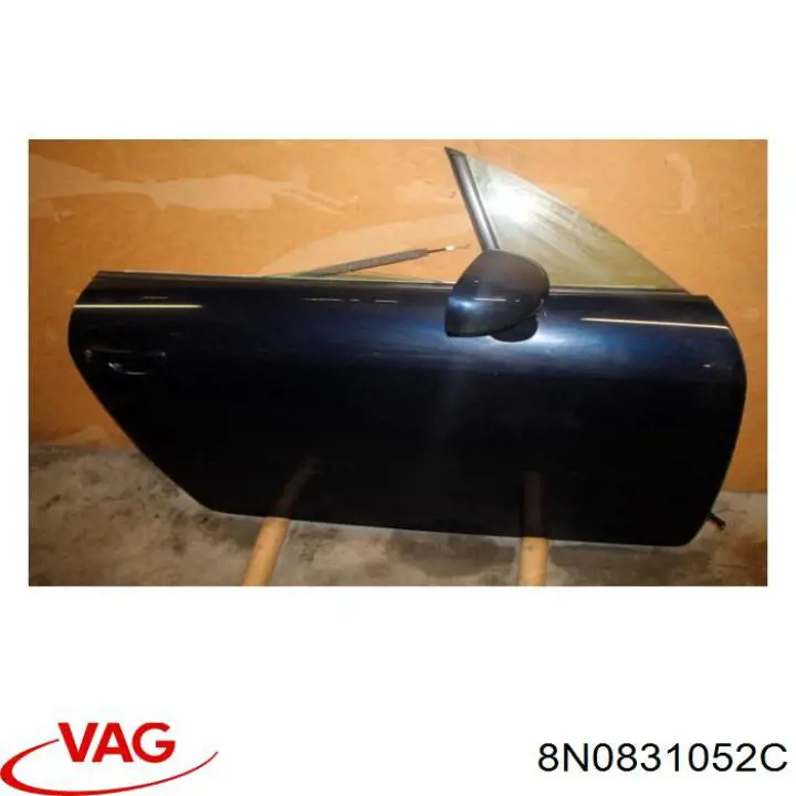 Drzwi przednie prawe VAG 8N0831052C cena, od 195,80 USD