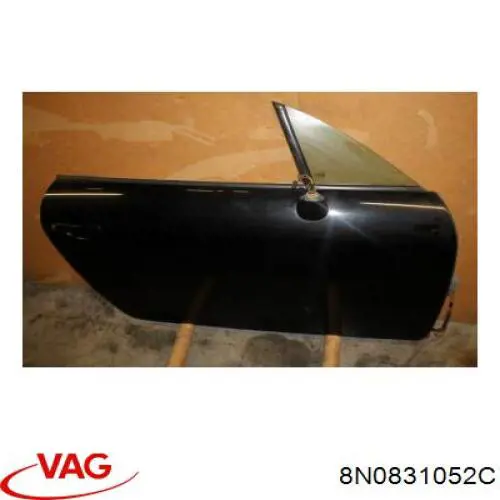 Do koszyka 8N0831052C VAG Drzwi przednie prawe