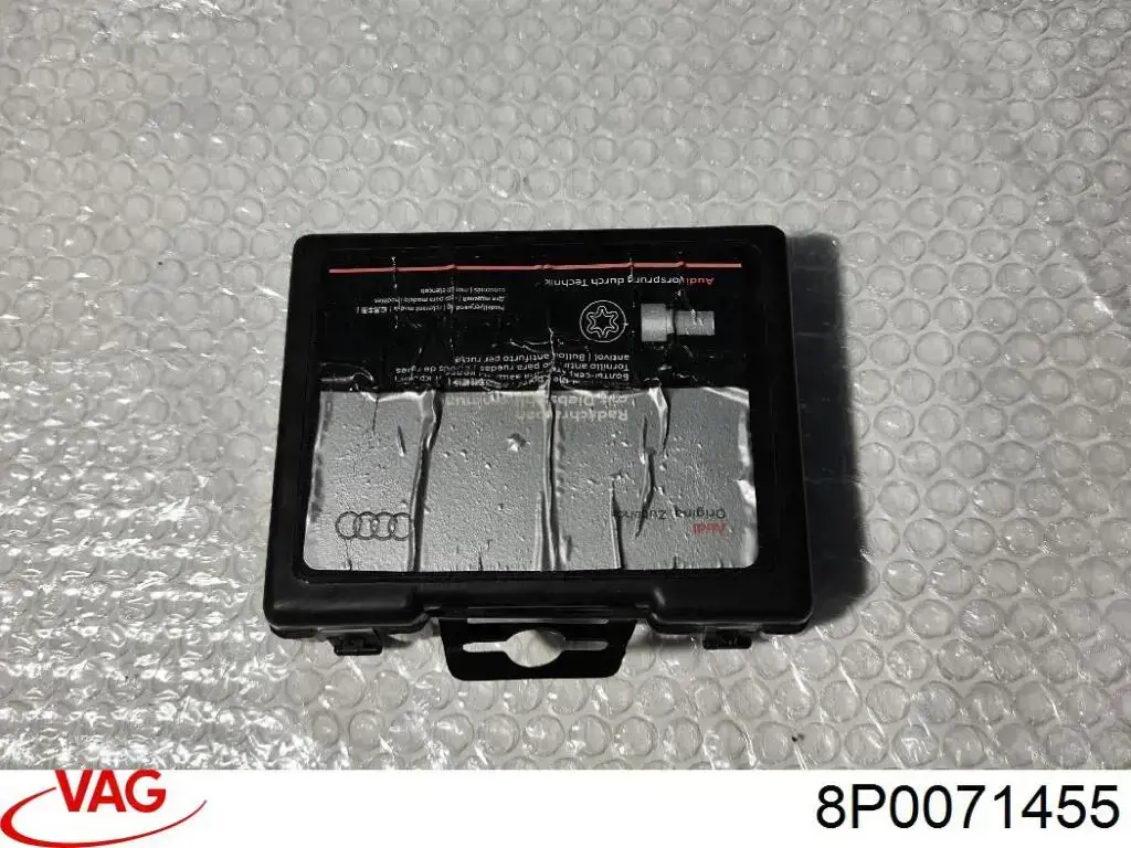 Do koszyka 8P0071455 VAG Śruba koła