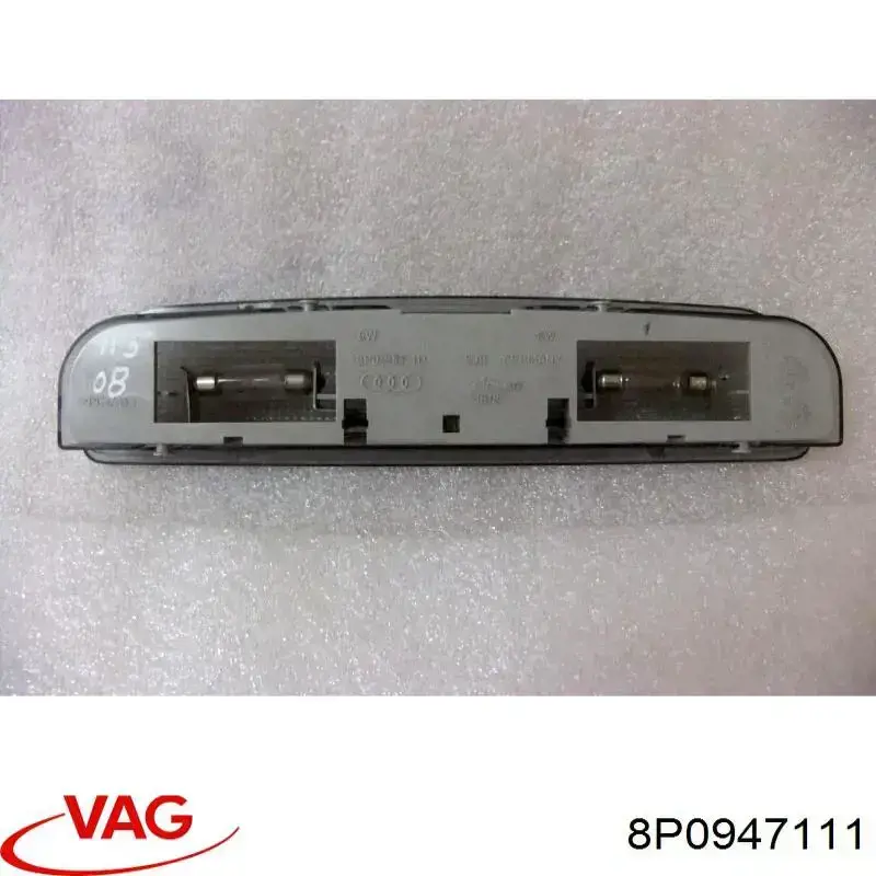Lampka oświetlenia kabiny tylna VAG 8P0947111 cena, od 37,46 USD