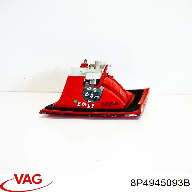 Lampa zespolona tylna lewa wewnętrzna VAG 8P4945093B cena, od 55,87 USD