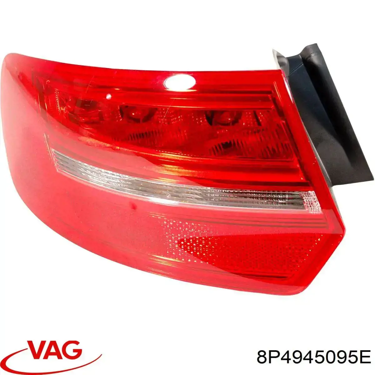 Lampa zespolona tylna lewa zewnętrzna VAG 8P4945095E cena, od 148,12 USD