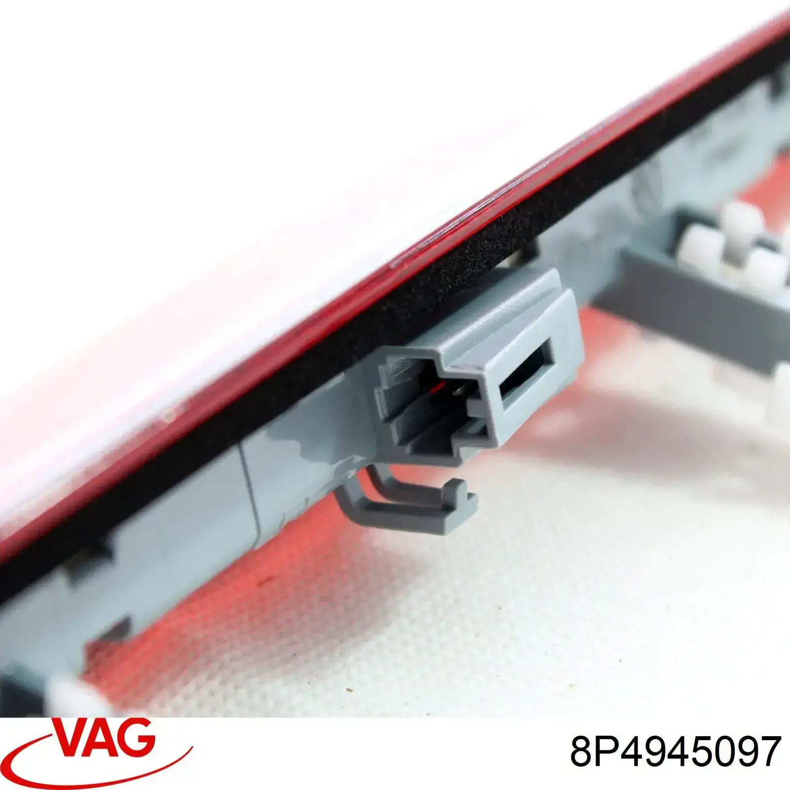 Lampa stop tylna dodatkowa VAG 8P4945097 cena, od 73,28 USD