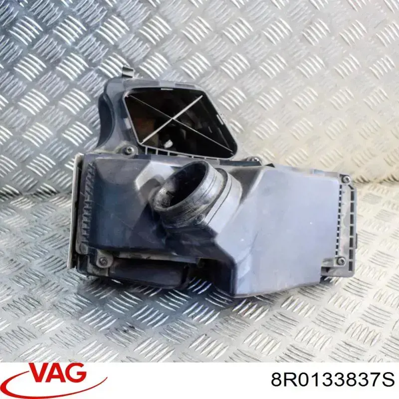 Do koszyka 8R0133837S VAG Obudowa filtra powietrza