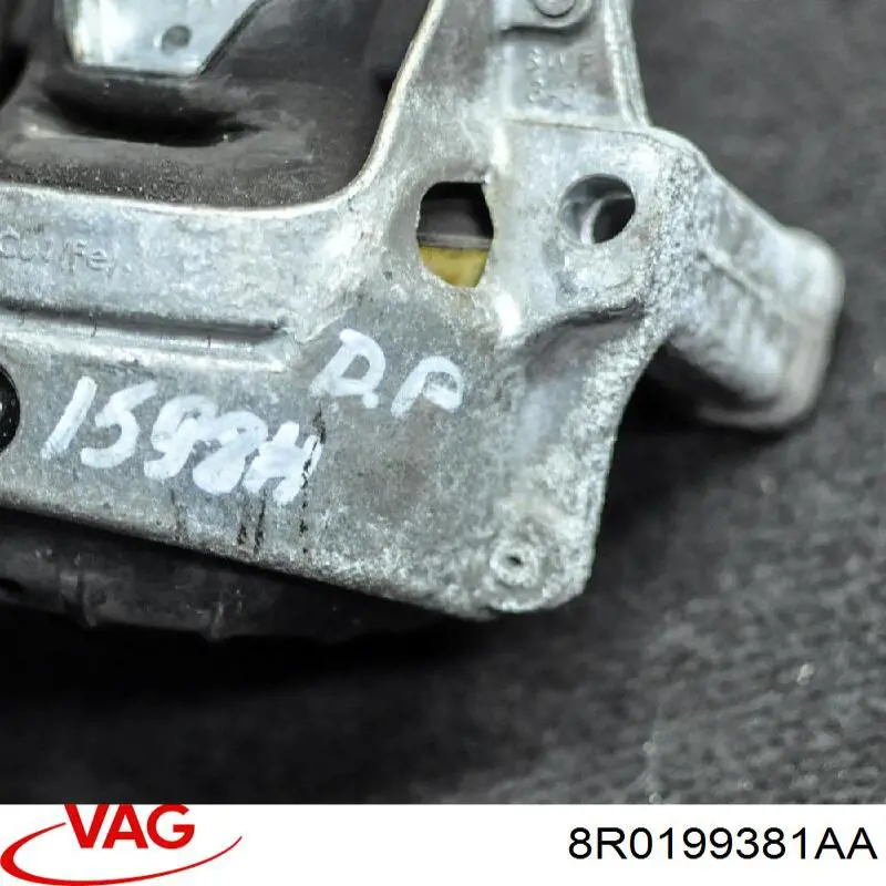 Poduszka (podpora) silnika prawa VAG 8R0199381AA cena, od 108,43 USD