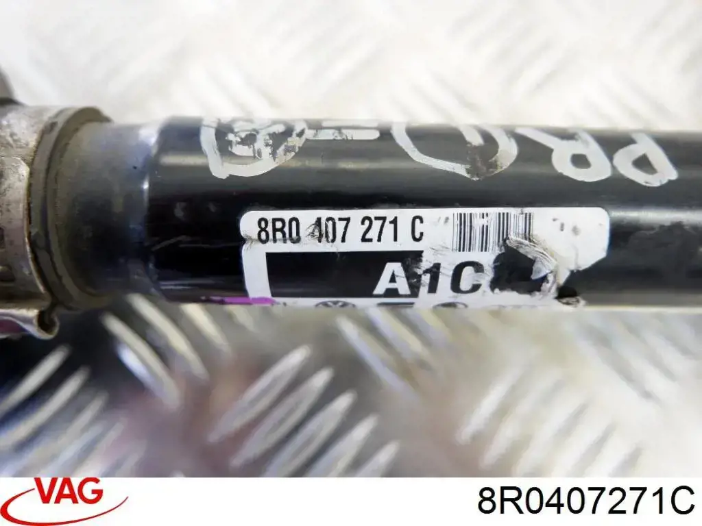 Półoś napędowa przednia VAG 8R0407271C cena, od 249,57 USD