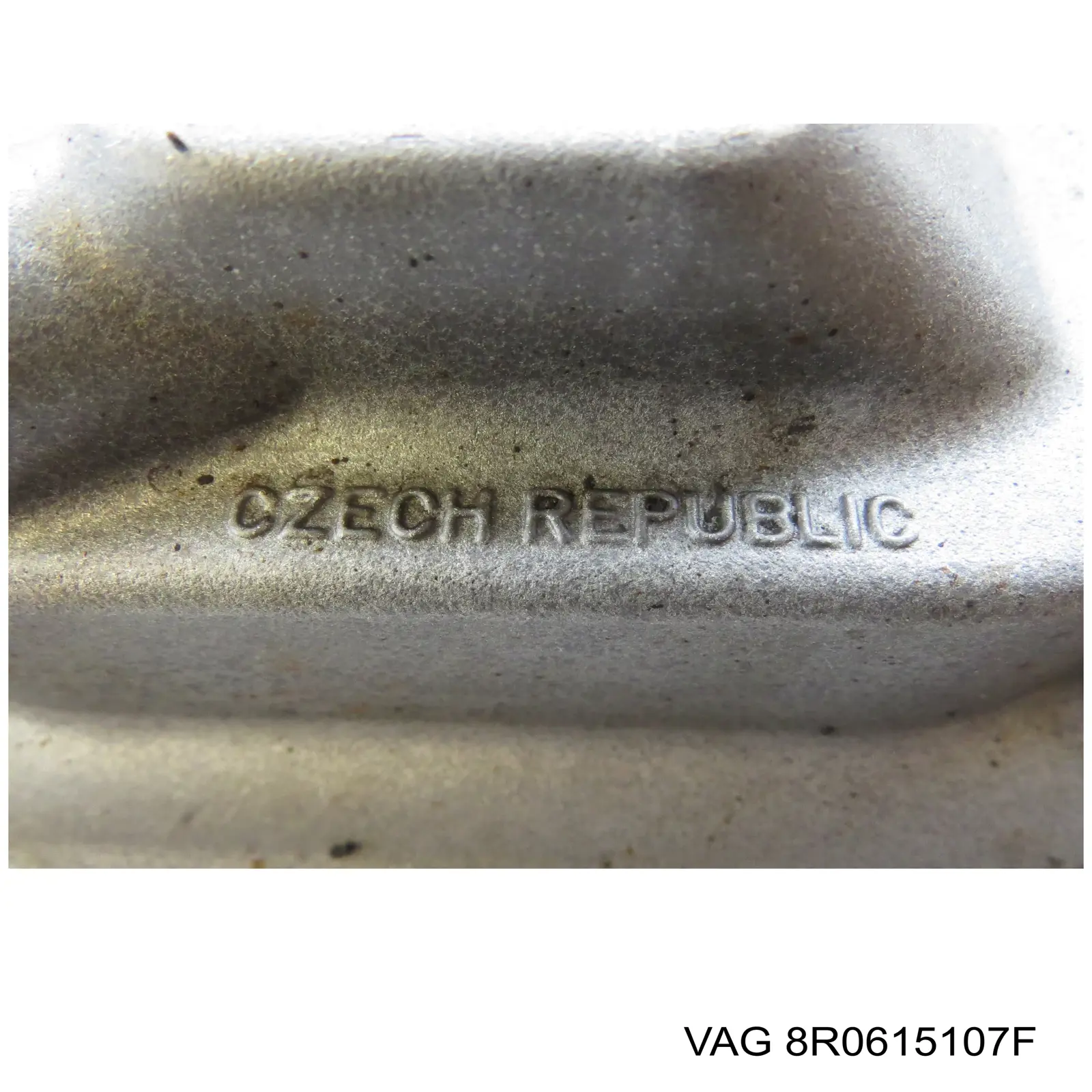 Zacisk hamulcowy przedni lewy VAG 8R0615107F cena, od 125,48 USD