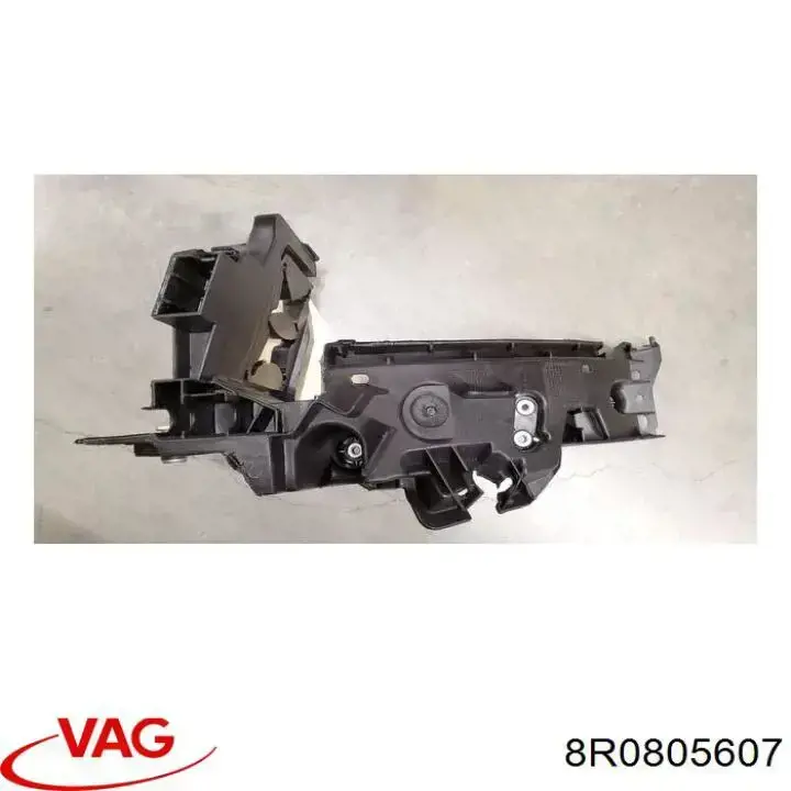 Wsponik (adapter) mocowania reflektora przedniego lewego VAG 8R0805607 cena, od 38,86 USD