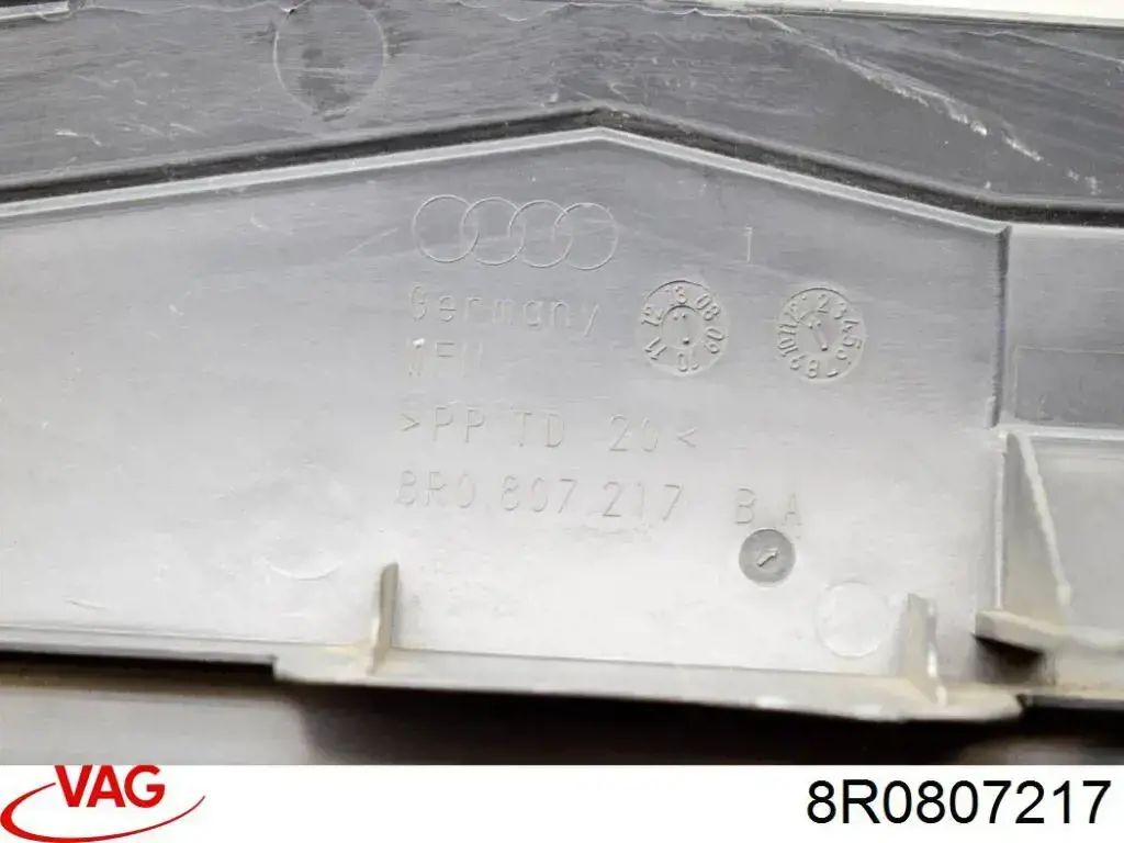 8R0807217 VAG Kierownica powietrza (deflektor) chodnicy dolna