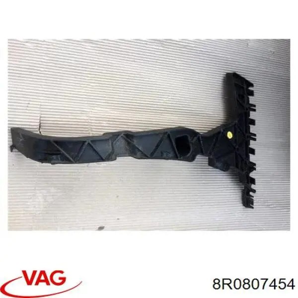 8R0807454 VAG Prowadnica zderzaka tylnego prawa