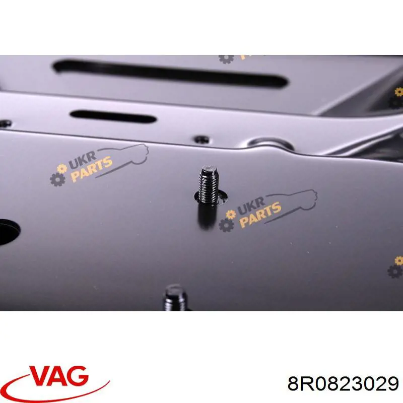 8R0823029 VAG Maska silnika