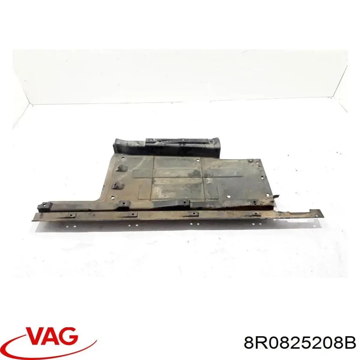 8R0825208B VAG Osłona podwozia prawa