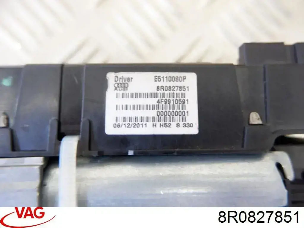 Amortyzator klapy bagażnika (3/5 drzwi-tylnych) 8R0827851 VAG