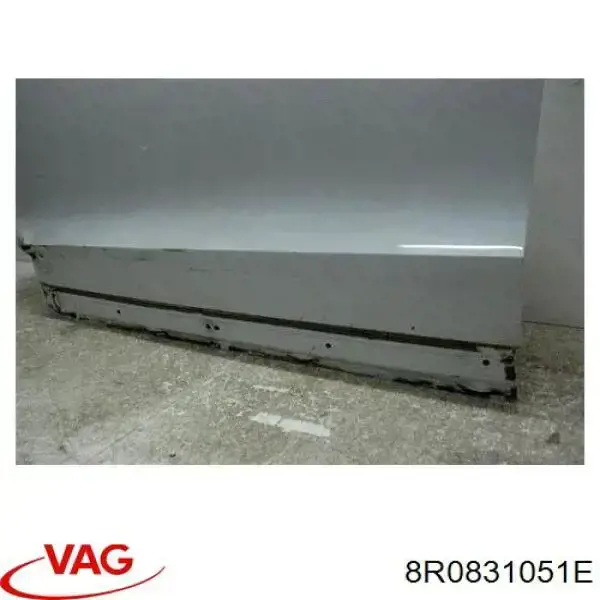 Do koszyka 8R0831051E VAG Drzwi przednie lewe