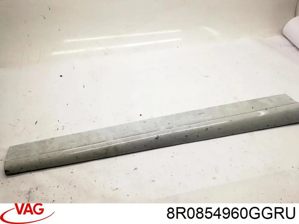  VAG 8R0854960GGRU cena, od 101,08 USD