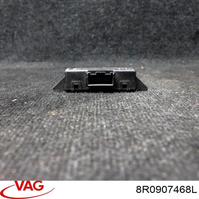 Do koszyka 8R0907468L VAG Moduł "Interfejs diagnostyczny"