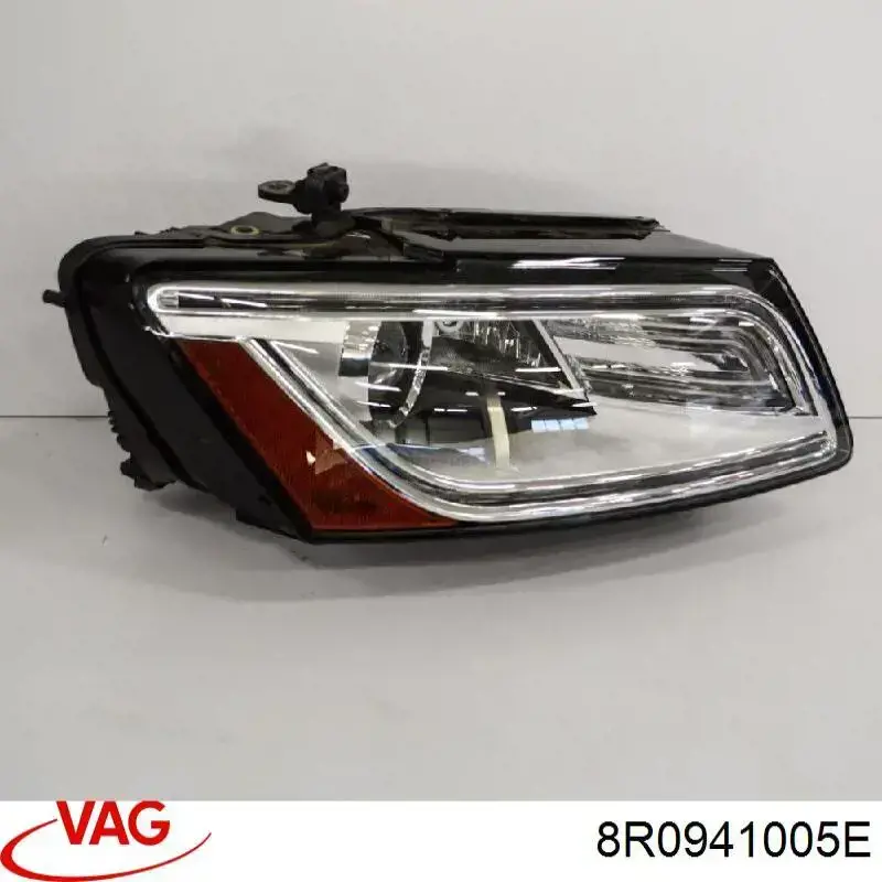 Do koszyka 8R0941005E VAG Reflektor lewy