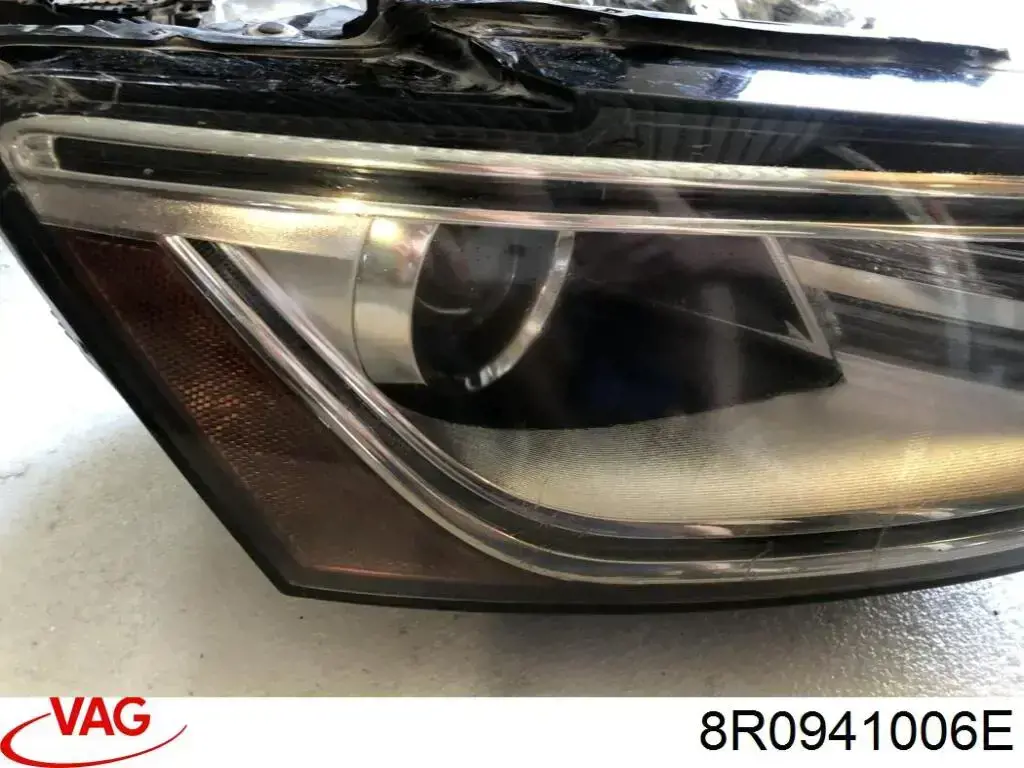 Do koszyka ZAD111600R Signeda Reflektor prawy