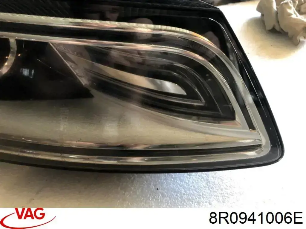 ZAD111600R Signeda Reflektor prawy