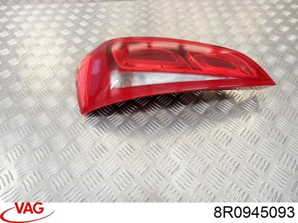 Do koszyka 8R0945093 VAG Lampa zespolona tylna lewa