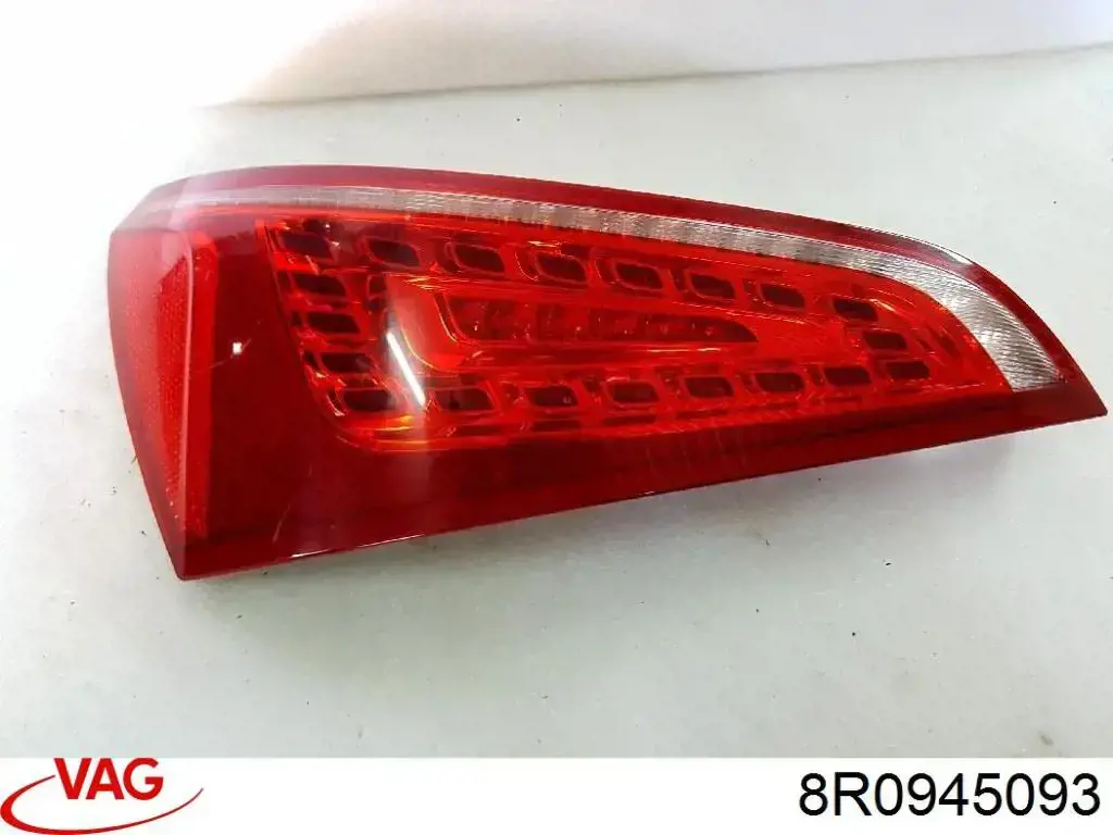 8R0945093 VAG Lampa zespolona tylna lewa
