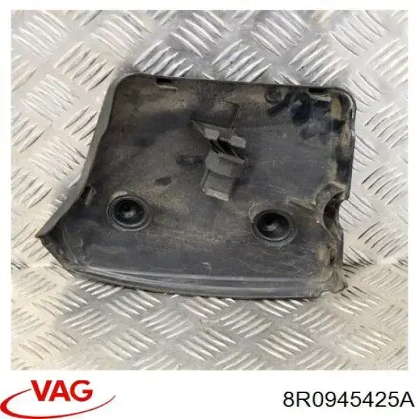 8R0945425A VAG Nakładka lampy zespolonej tylnej lewej