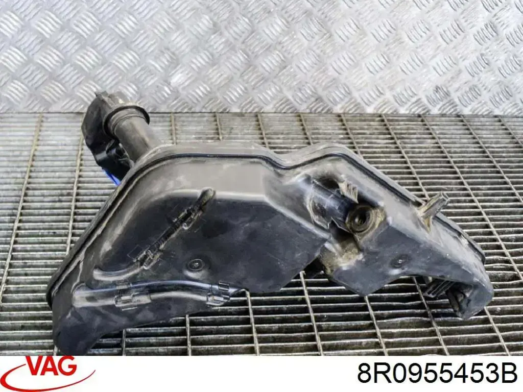 Do koszyka 8R0955453B VAG Zbiorniczek spryskiwacza szyb