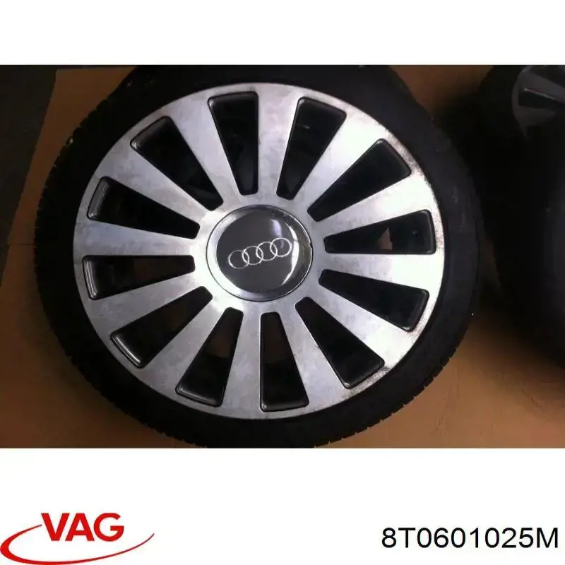 Felgi kół odlewane (lekkostopowe, tytanowe) VAG 8T0601025M cena, od 192,39 USD