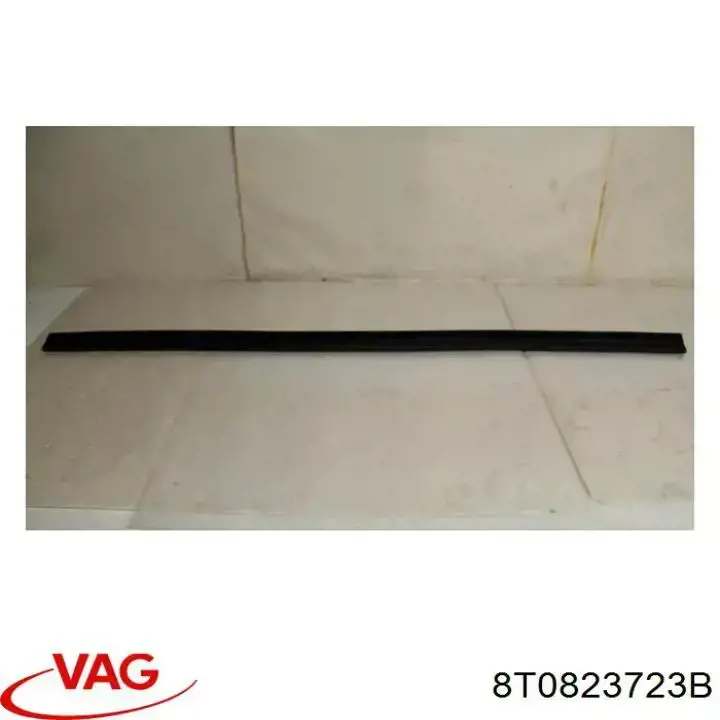 8T0823723B VAG Uszczelka maski