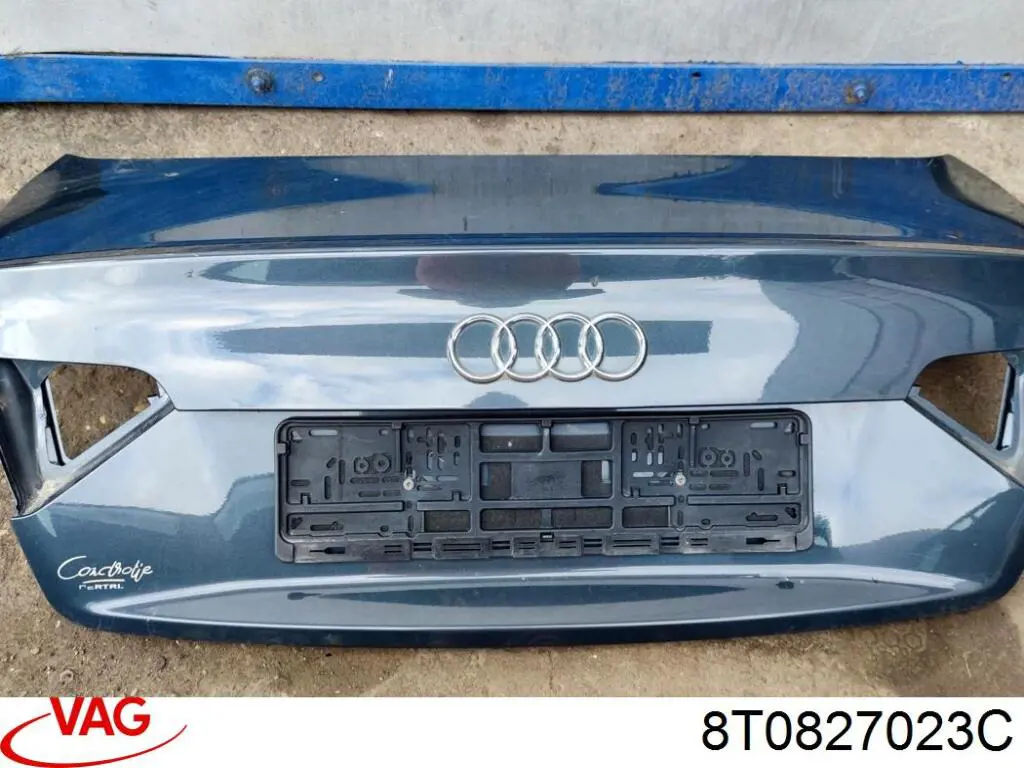 8T0827023C VAG klapa bagażnika