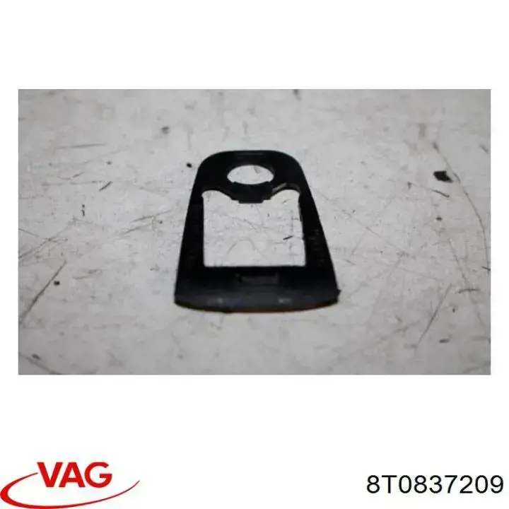  VAG 8T0837209 cena, od 1,57 USD