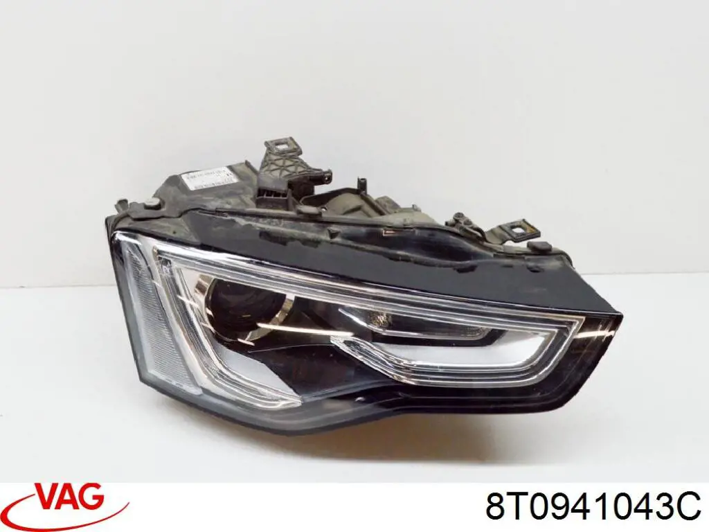 Reflektor lewy 8T0941043C VAG