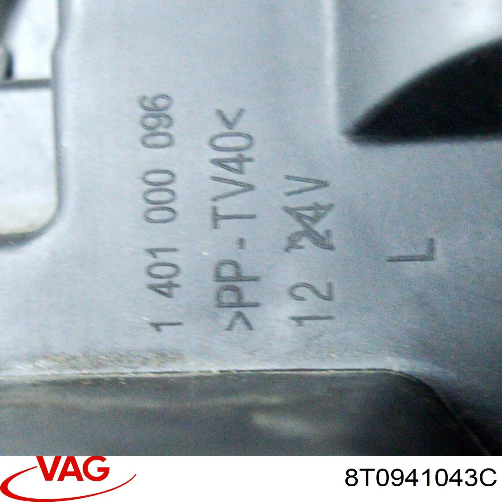 8T0941043C VAG Reflektor lewy