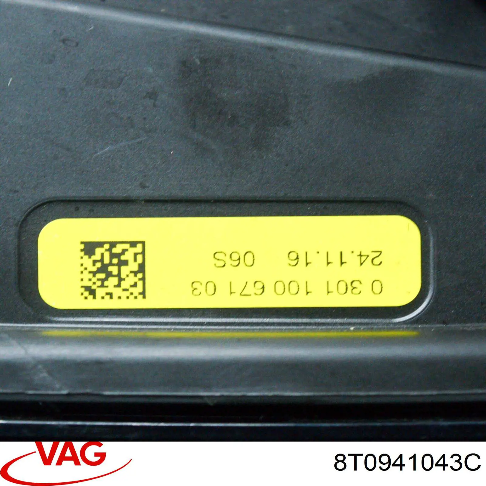 8T0941043C VAG Reflektor lewy