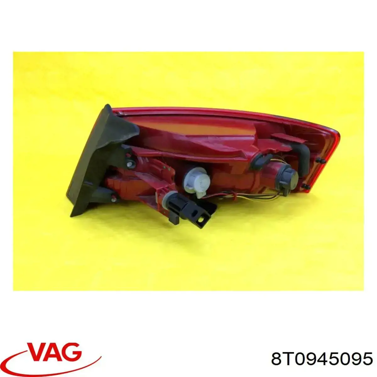 Lampa zespolona tylna lewa zewnętrzna VAG 8T0945095 cena, od 149,83 USD