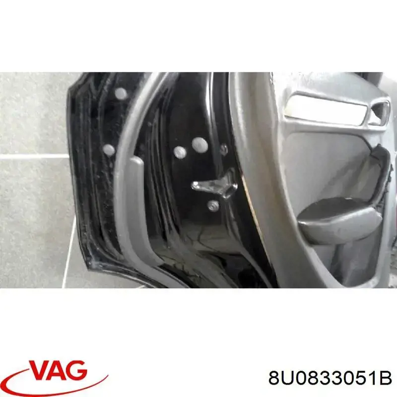 Drzwi tylne lewe VAG 8U0833051B cena, od 437,74 USD
