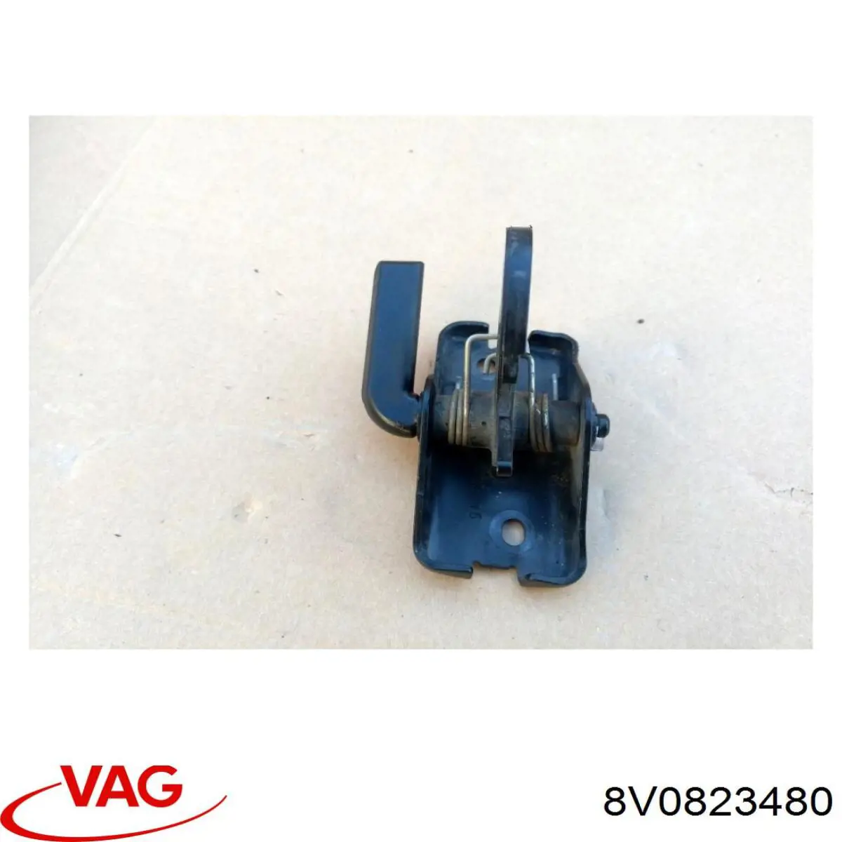 Do koszyka 8V0823480 VAG Zamek maski