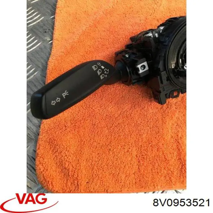  VAG 8V0953521 cena, od 56,18 USD