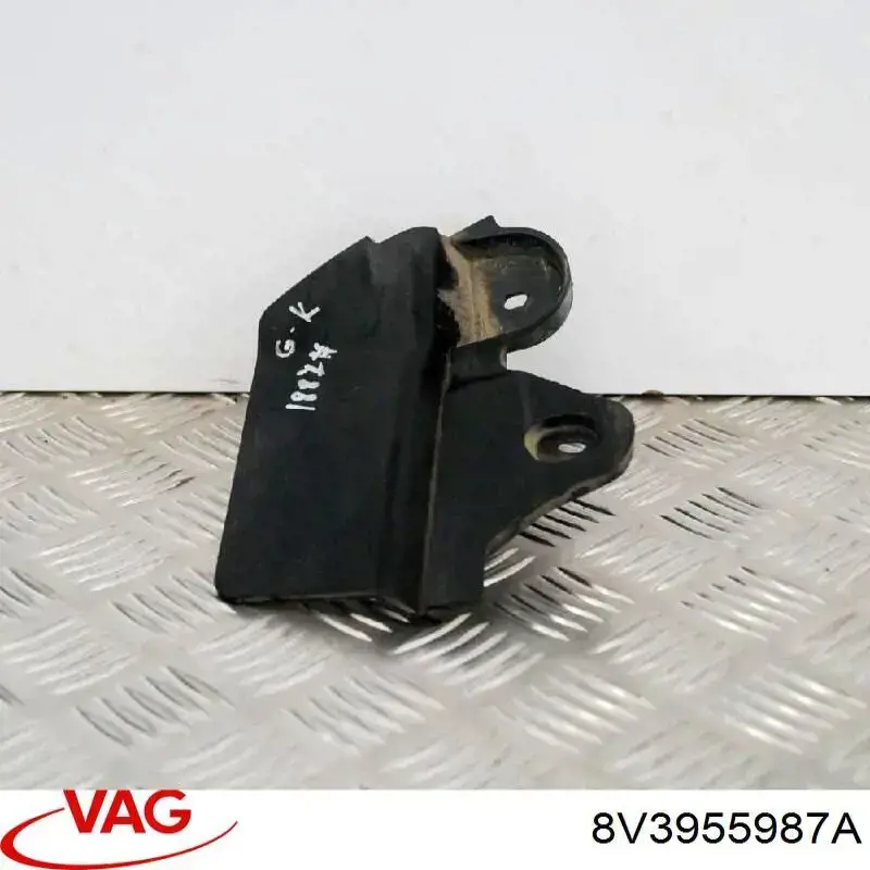 Dysza spryskiwacza szyby przedniej lewa VAG 8V3955987A cena, od 12,87 USD