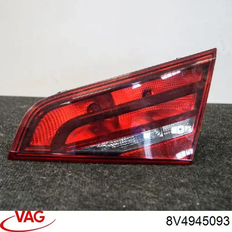 8V4945093 VAG Lampa zespolona tylna lewa wewnętrzna