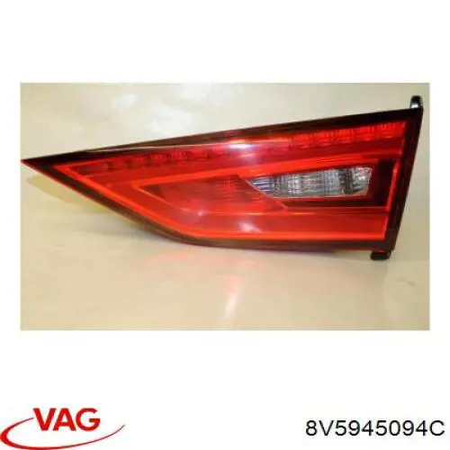 Lampa zespolona tylna prawa wewnętrzna Audi A3 (8VS, 8VM)