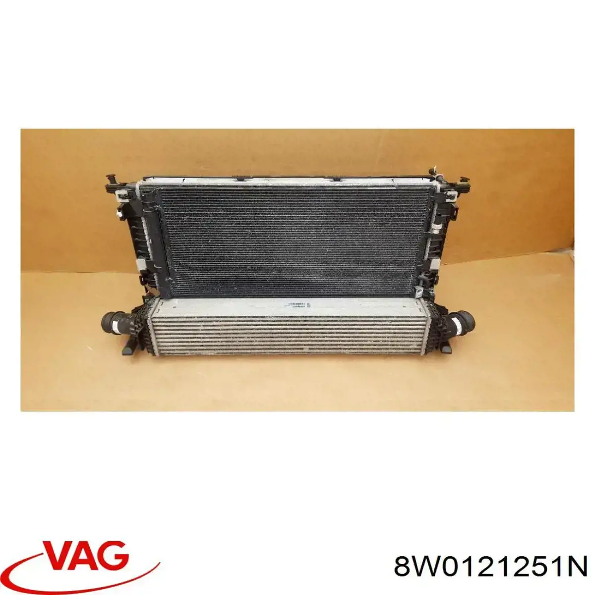 8W0121251N VAG Chłodnica silnika