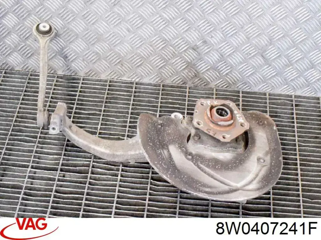 Do koszyka 8W0407241F VAG Czop (zwrotnica) przedni lewy