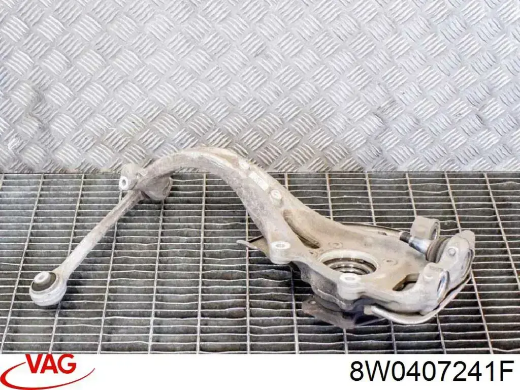 Czop (zwrotnica) przedni lewy VAG 8W0407241F cena, od 253,32 USD