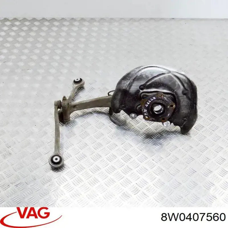 8W0407560 VAG Czop (zwrotnica) przedni prawy