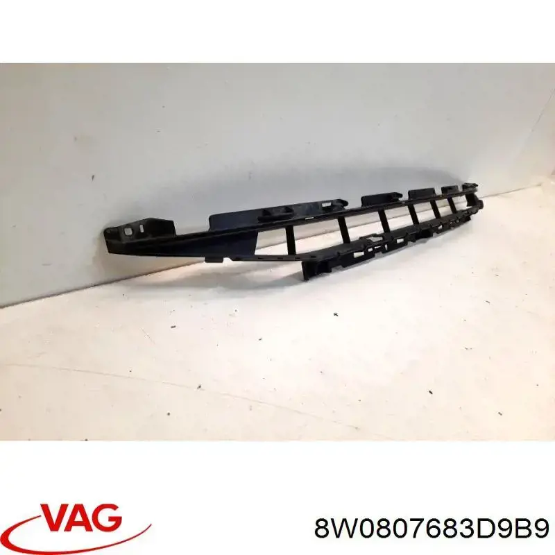 8W0807683D9B9 VAG Kratka zderzaka przedniego środkowa