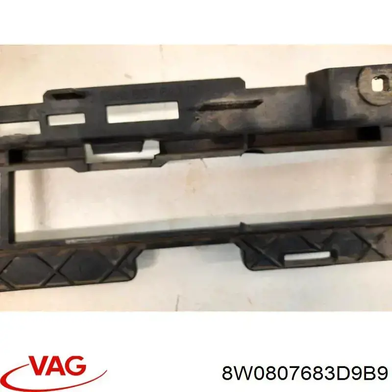 Kratka zderzaka przedniego środkowa VAG 8W0807683D9B9 cena, od 54,70 USD