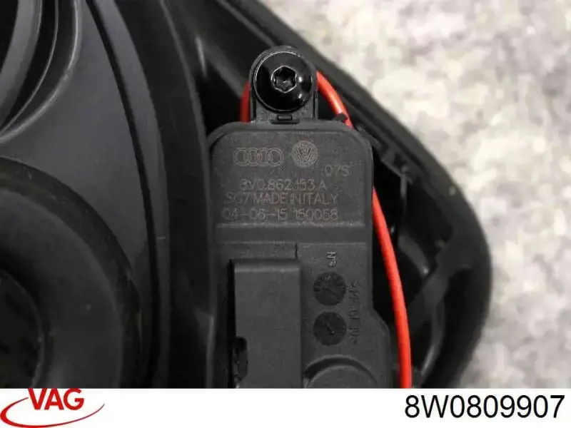  Klapka wlewu paliwa Audi A4 