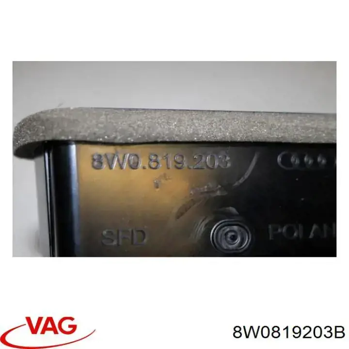Kratka wentylacji kabiny w podłokietniku tylna VAG 8W0819203B cena, od 15,69 USD